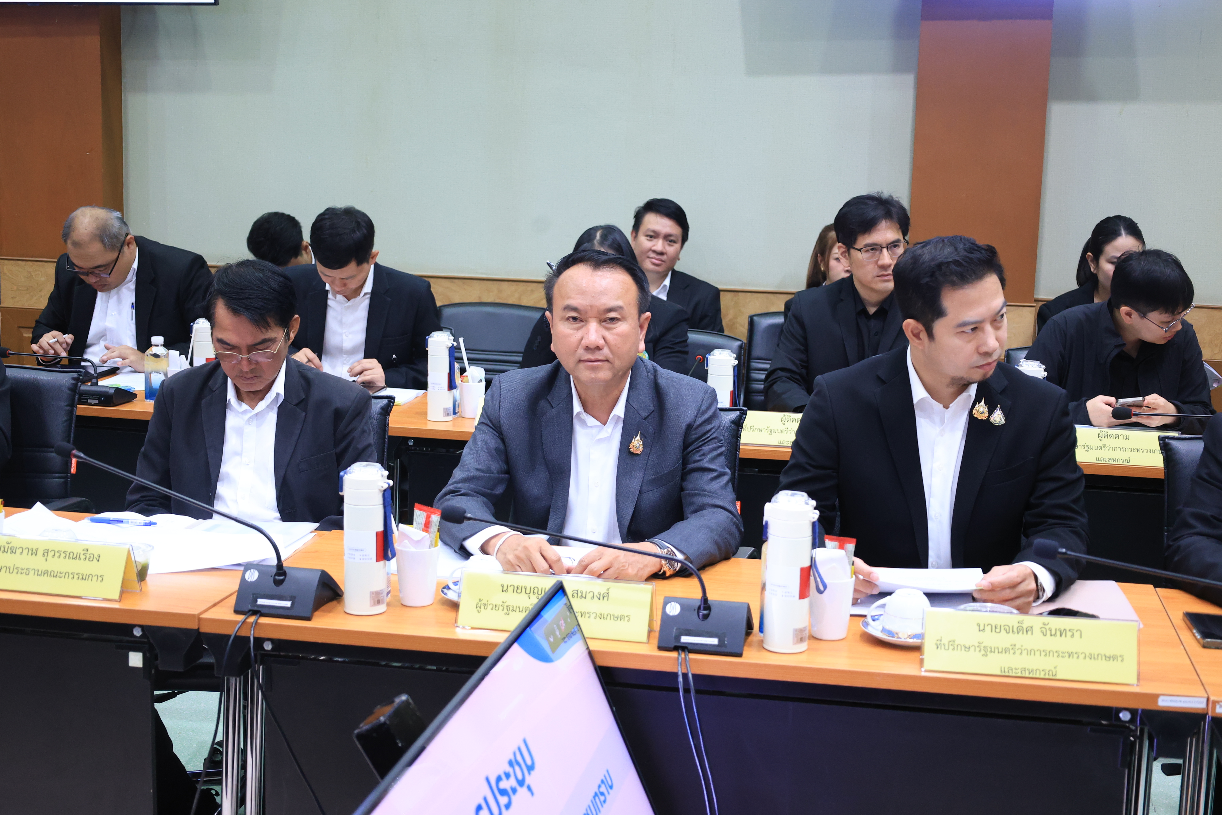 title - ส.ป.ก. ร่วมประชุมขับเคลื่อนนโยบายสำคัญของ รมว.กษ. ครั้งที่ 7/2569  “ยกระดับสิทธิโฉนดเพื่อการเกษตร ปักหมุดพืชเศรษฐกิจใหม่ 